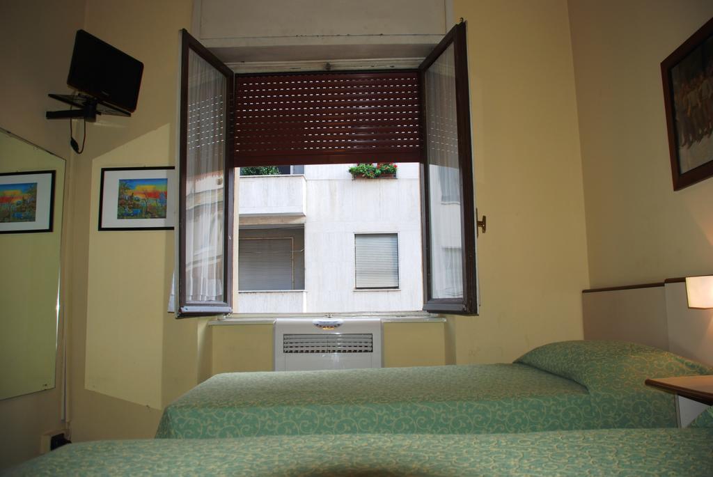Hotel Boston Milan Luaran gambar