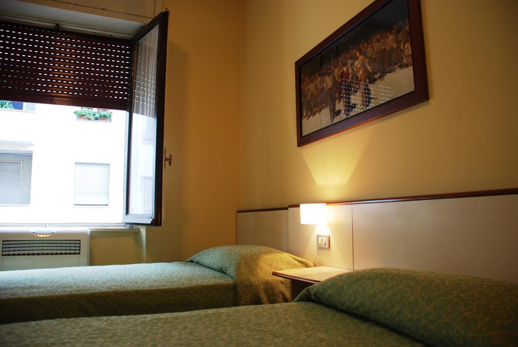 Hotel Boston Milan Luaran gambar