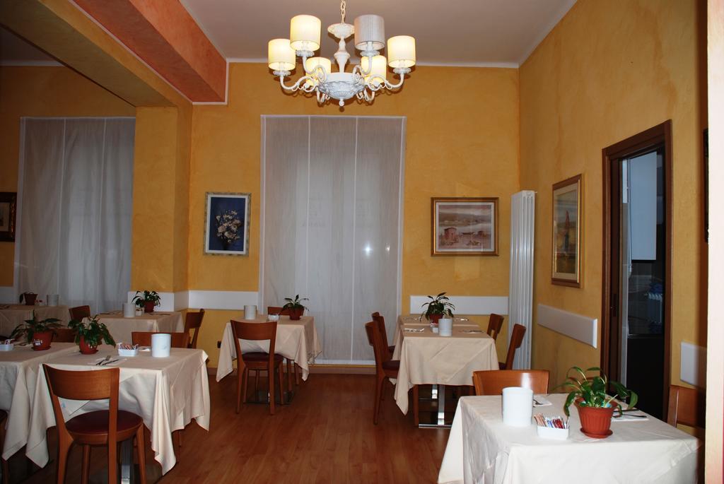 Hotel Boston Milan Luaran gambar