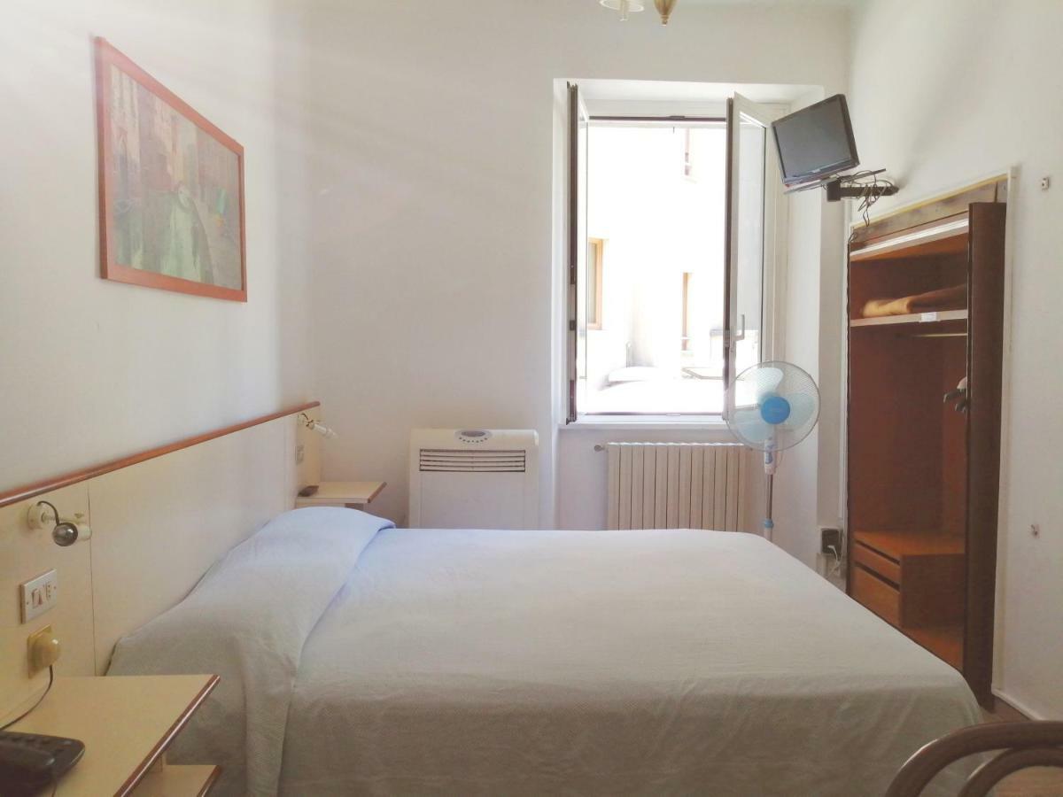 Hotel Boston Milan Luaran gambar